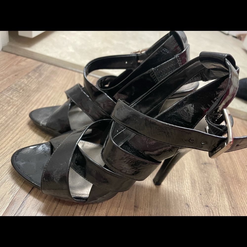 Express women’s shoes size 7